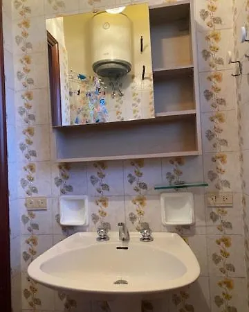 Apartament Monolocale Con Posto Auto 2 P Letto Marcelli