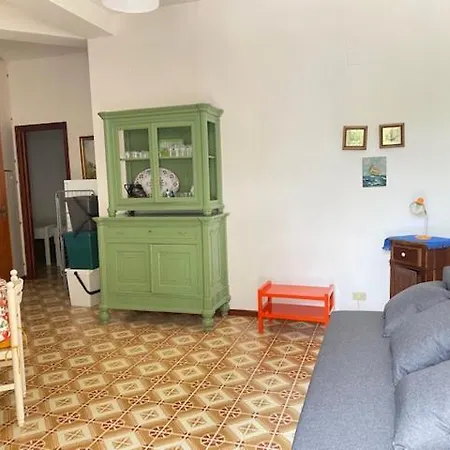 Monolocale Con Posto Auto 2 P Letto Apartament Marcelli
